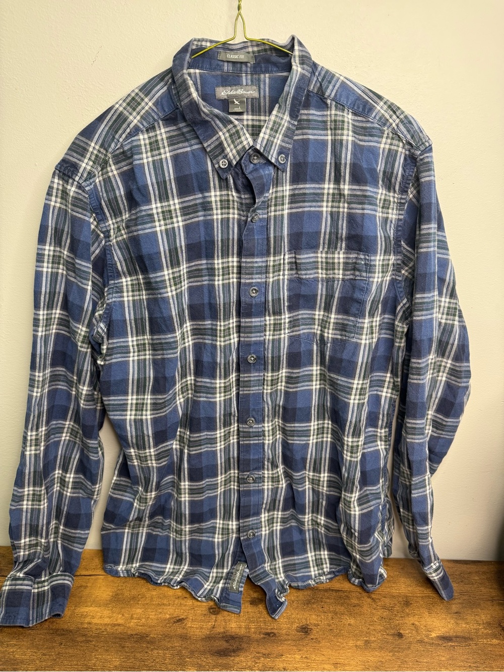 Eddie Bauer Navy & White Plaid Long-Sleeve Button-Down Shirt Large